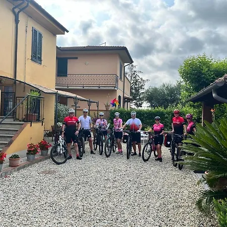 La Corte Di Stelio Panzió Pisa
